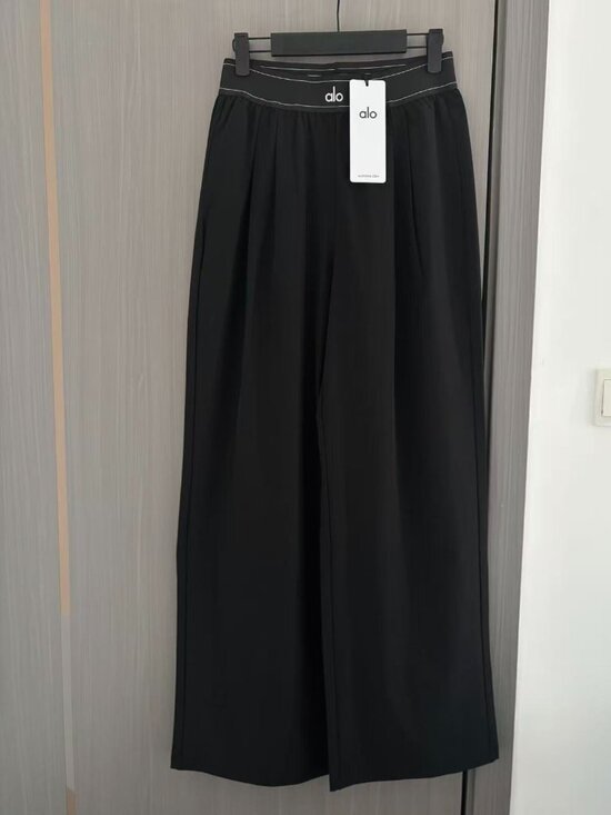 ALO Yoga Pants - Alo Yoga Suit Up Pants Black Regular Fit With Tags (Brand New)Loose-Fit Trousers